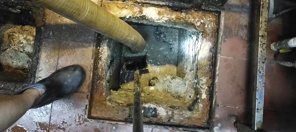 东兴化油池清理-污水池清掏