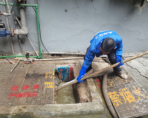 东兴清掏化粪池
